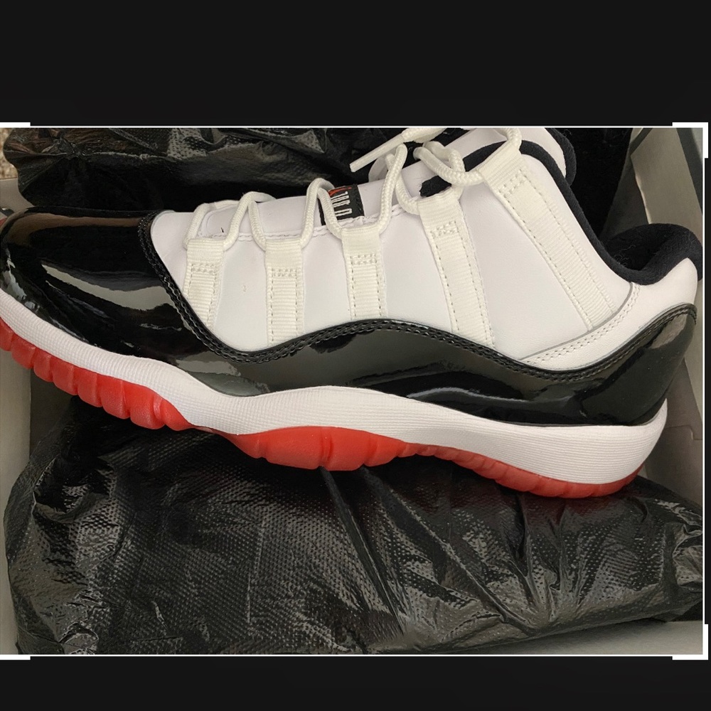 Jordan 11 retro low -concord bred
